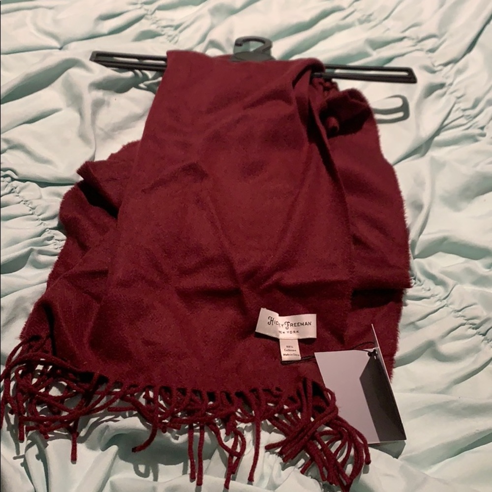 NWT beautiful scarf